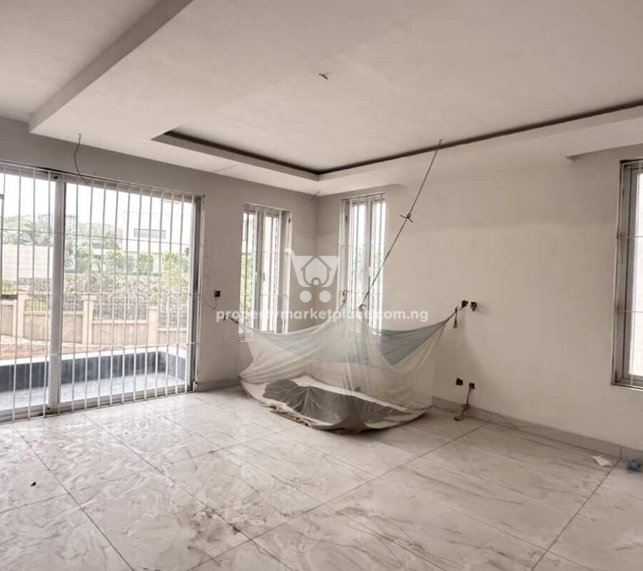 Solidly built & luxurious 4 bedroom terrace duplex with Bq