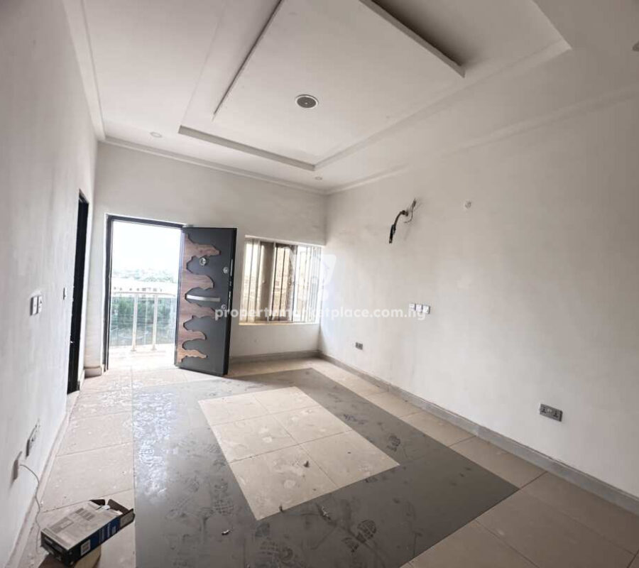 4 bedroom terrace duplex with Bq