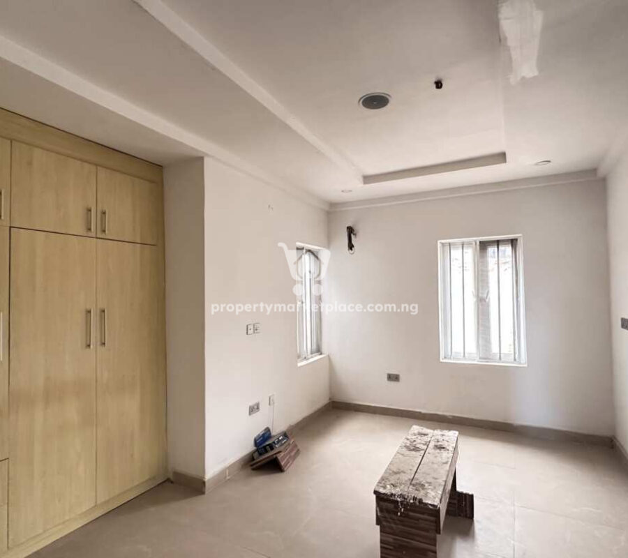 4 bedroom terrace duplex with Bq