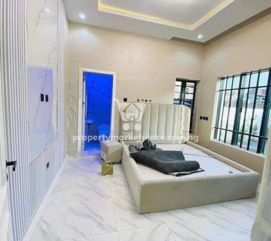 Luxury 4 bedroom semi detached duplex with Bq