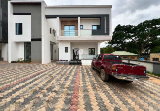 Luxurious 4 bedroom terrace duplex in a nice area