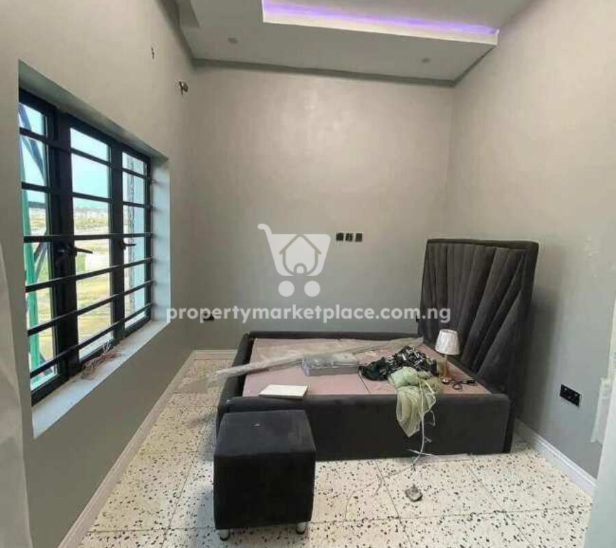 Luxury 4 bedroom semi detached duplex with Bq