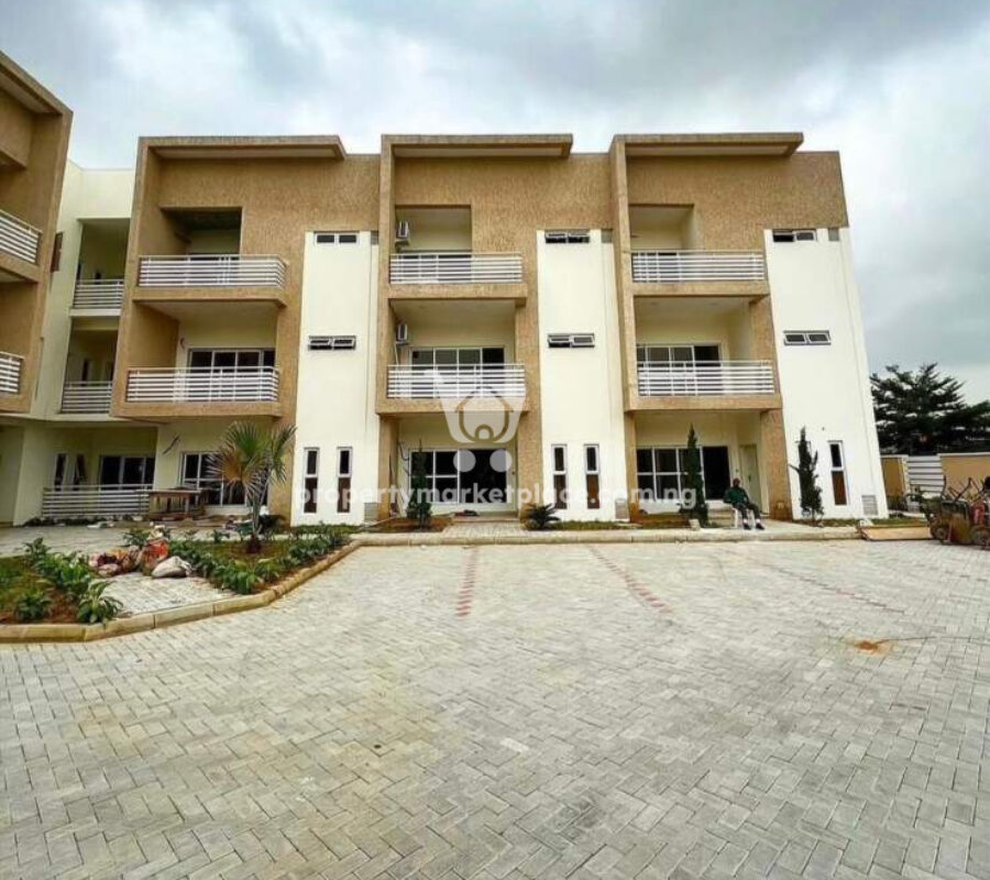 Smart 4 bedroom terrace duplex with Bq