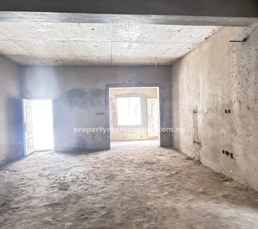 Solidly built & luxurious 3 bedroom flat with Bq