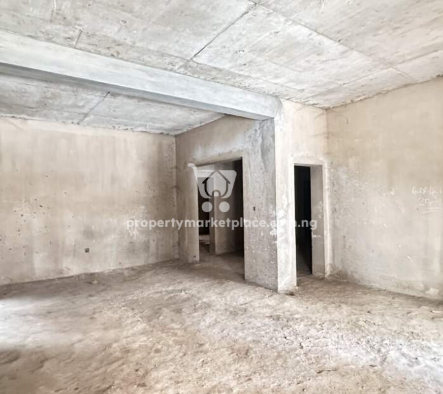 Solidly built & luxurious 3 bedroom flat with Bq