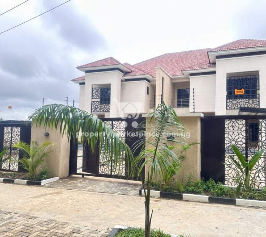 5 bedroom semi detached duplex + Bq in a private compound