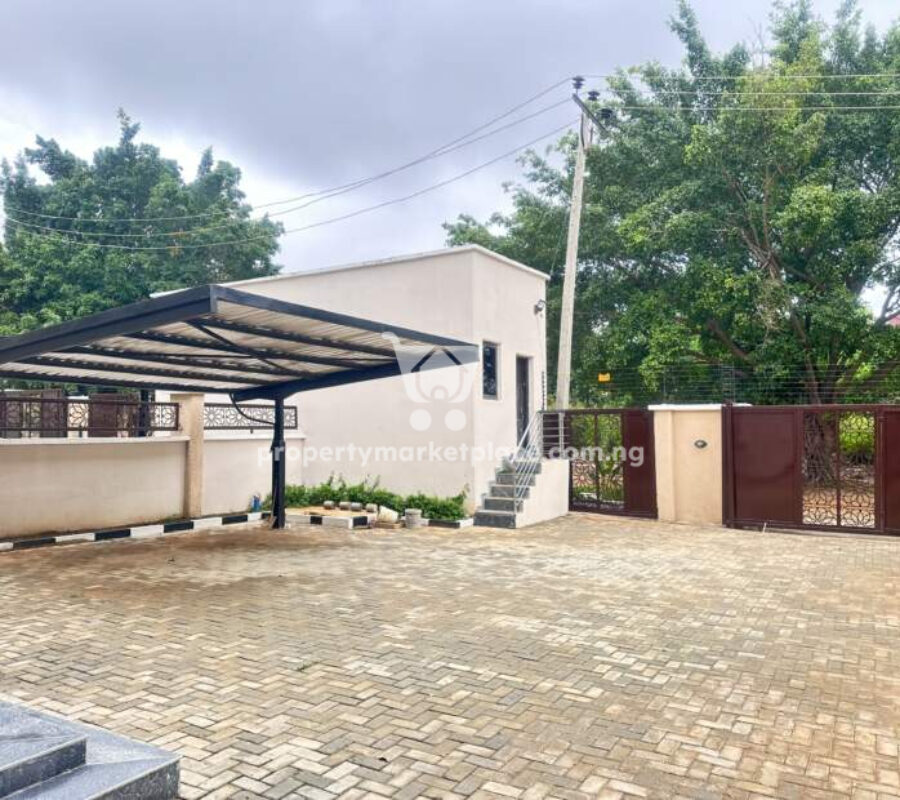 5 bedroom semi detached duplex + Bq in a private compound