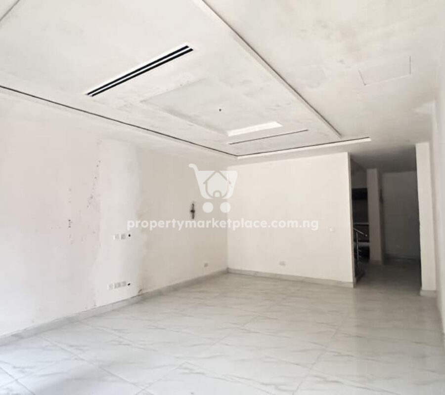5 bedroom semi detached duplex + Bq in a private compound
