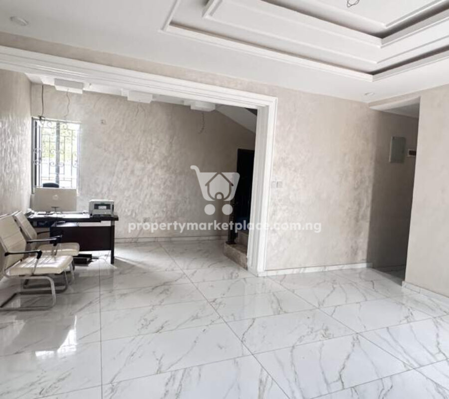 Luxurious & nicely finished 4 bedroom terrace duplex with Bq