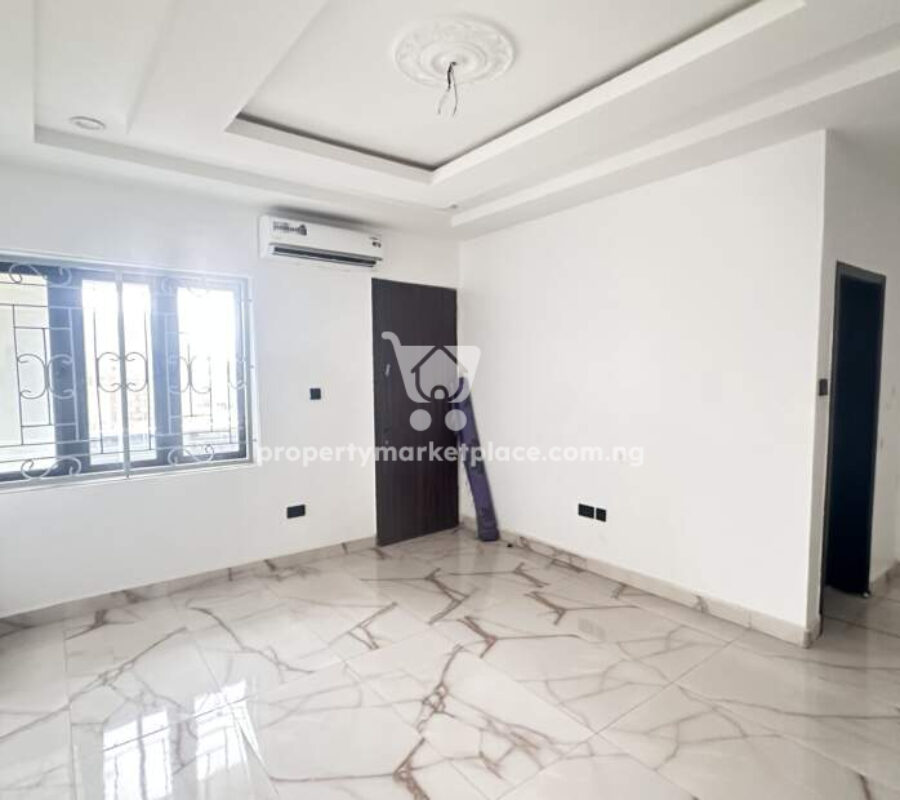 Luxurious & nicely finished 4 bedroom terrace duplex with Bq
