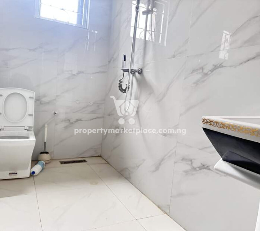 Luxurious & nicely finished 4 bedroom terrace duplex with Bq