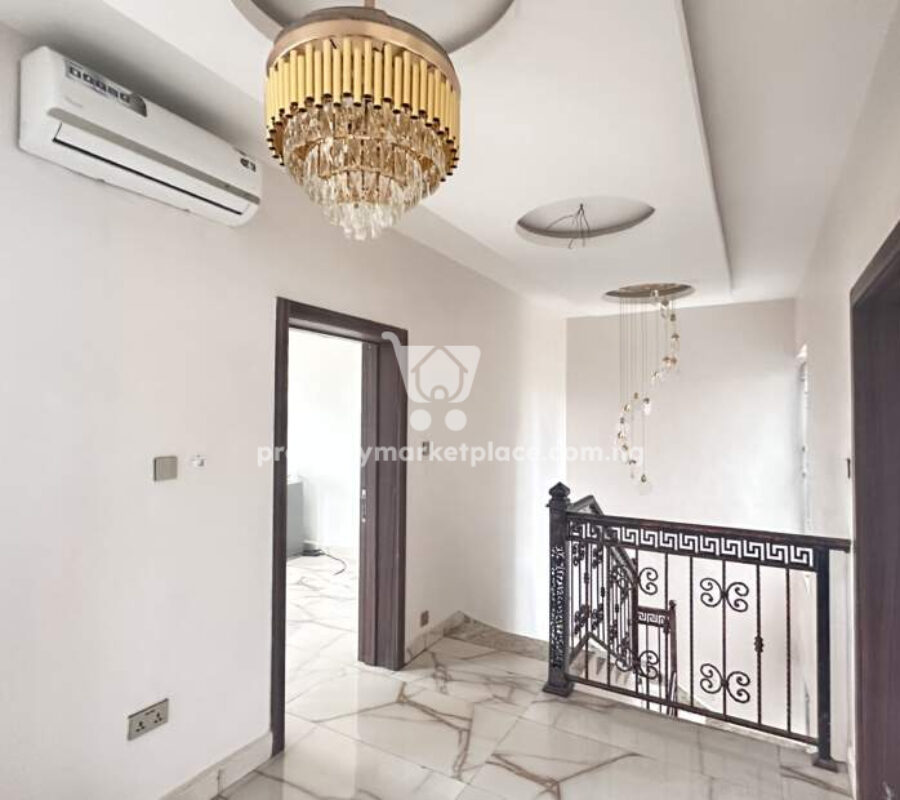 Luxurious & nicely finished 4 bedroom terrace duplex with Bq
