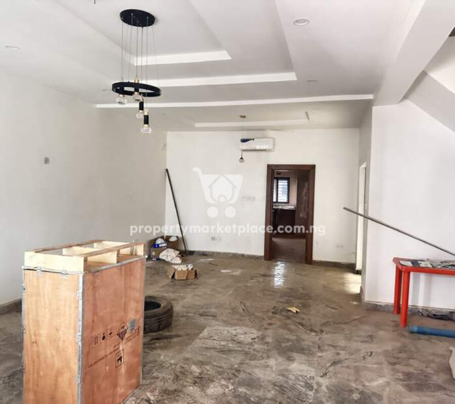 Luxurious 4 bedroom terrace duplex with Bq in a nice estate