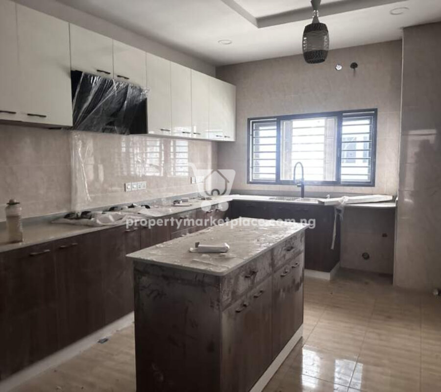 Luxurious 4 bedroom terrace duplex with Bq in a nice estate
