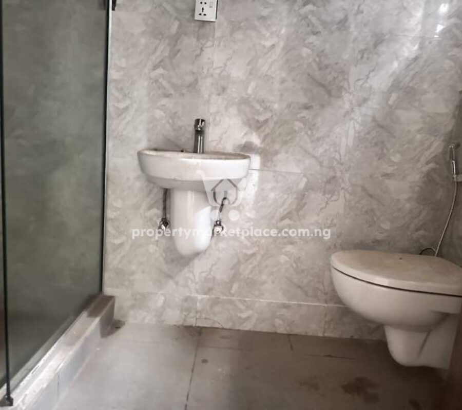 Luxurious 4 bedroom terrace duplex with Bq in a nice estate