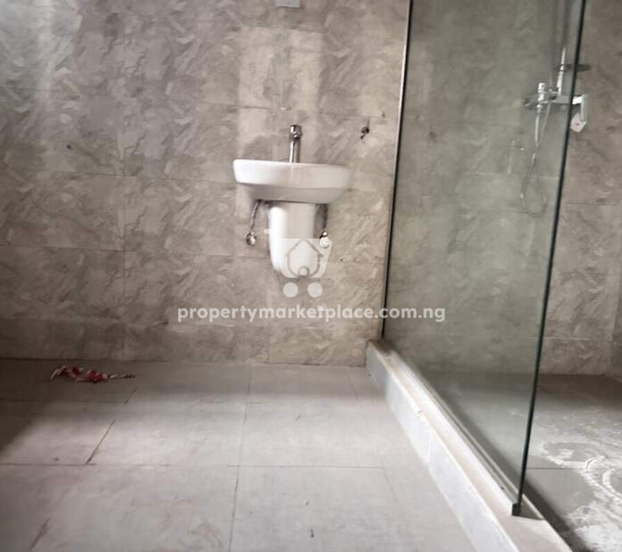 Luxurious 4 bedroom terrace duplex with Bq in a nice estate