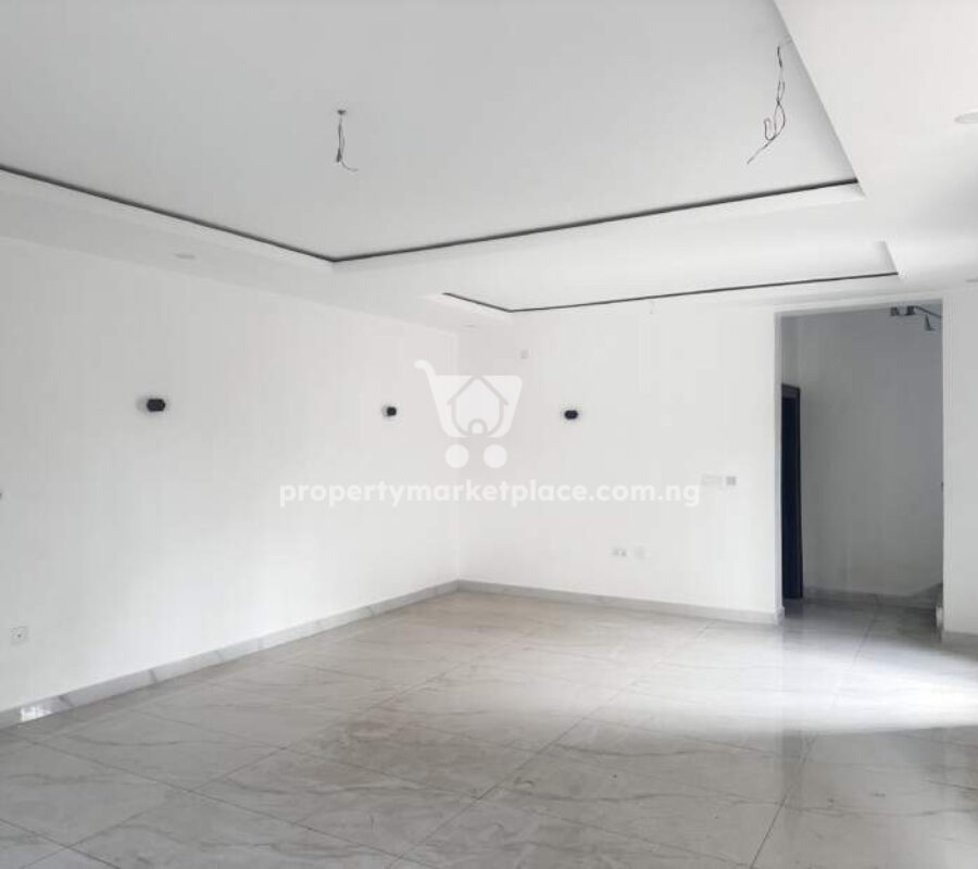 Exquisitely finished 4 bedroom terrace duplex with Bq