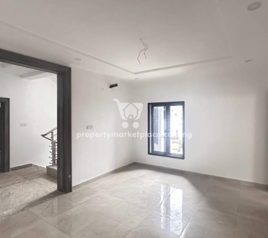 Exquisitely finished 4 bedroom terrace duplex with Bq
