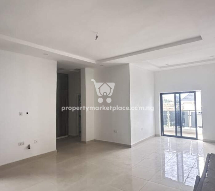 Exquisitely finished 4 bedroom terrace duplex with Bq