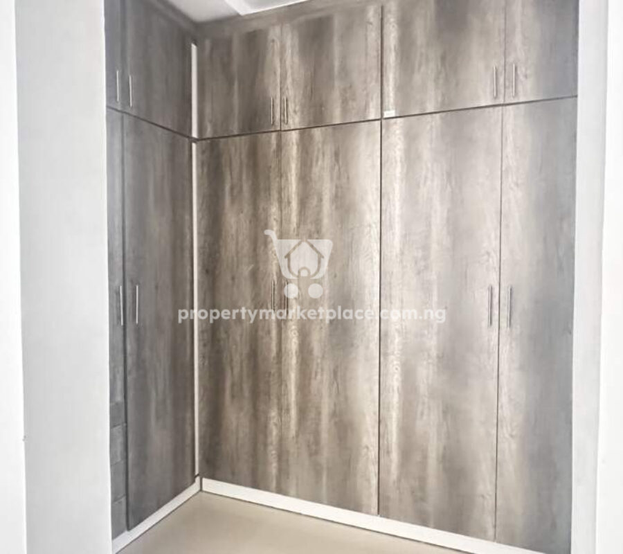 Exquisitely finished 4 bedroom terrace duplex with Bq