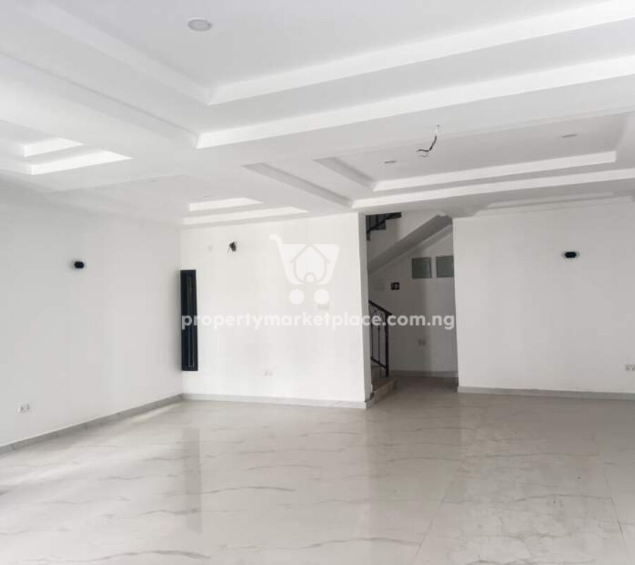 Luxurious & nicely finished 5 bedroom terrace duplex with Bq