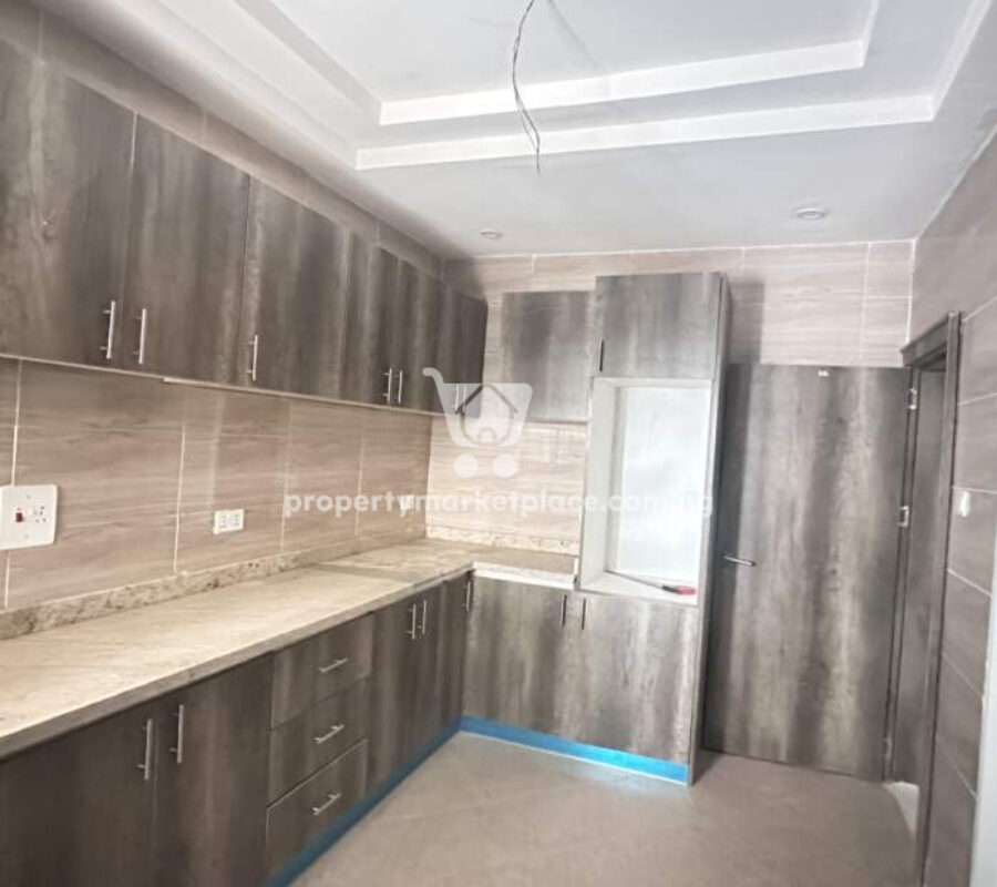 Luxurious & nicely finished 5 bedroom terrace duplex with Bq