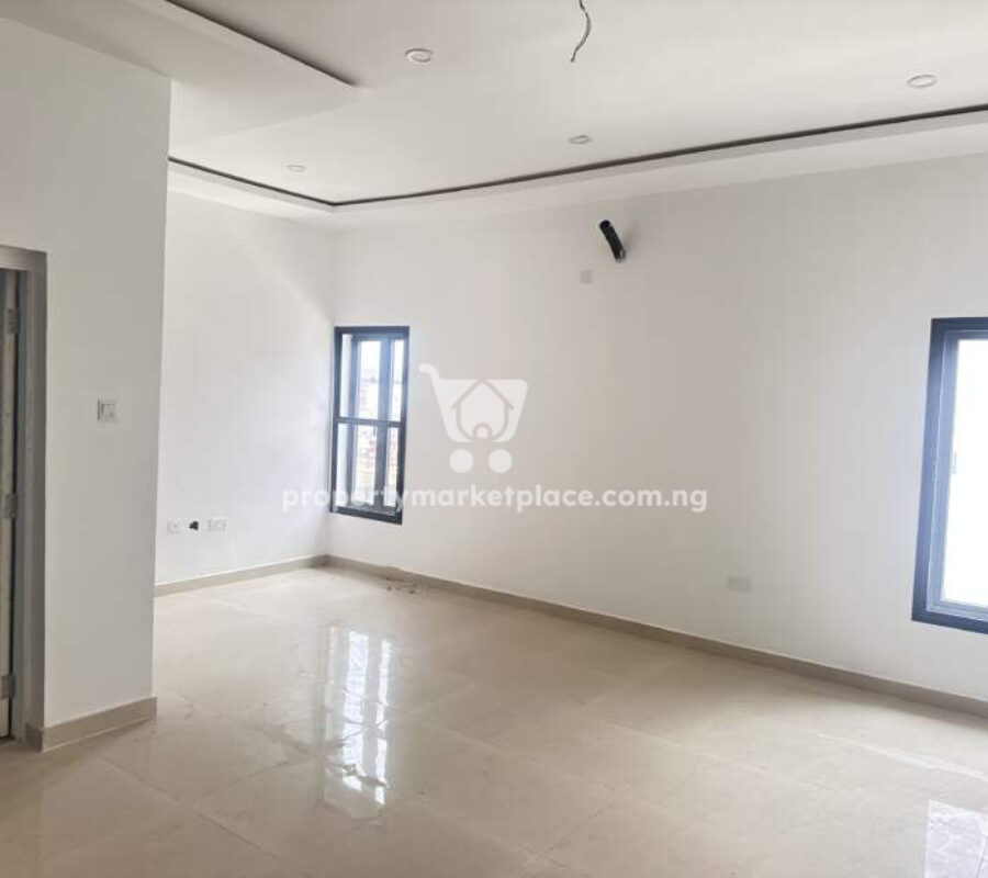Luxurious & nicely finished 5 bedroom terrace duplex with Bq