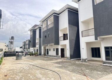 Luxurious & nicely finished 5 bedroom terrace duplex with Bq