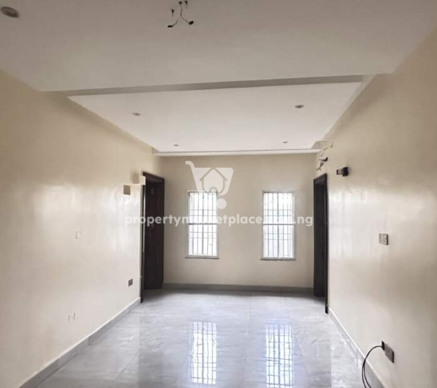 Massive 3 bedroom flat with Bq in a nice area
