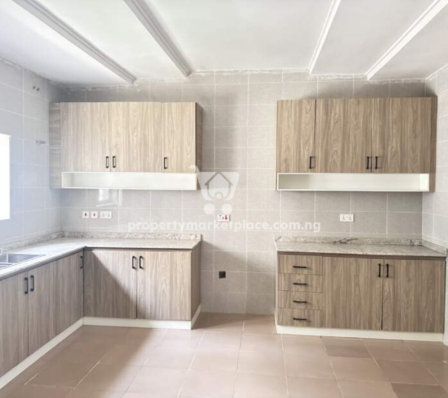 Luxurious 4 bedroom terrace during with Bq in a classy area