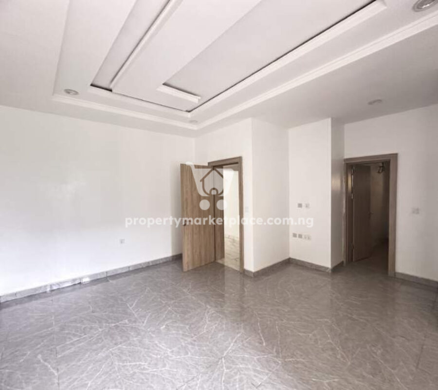 Luxurious 4 bedroom terrace during with Bq in a classy area