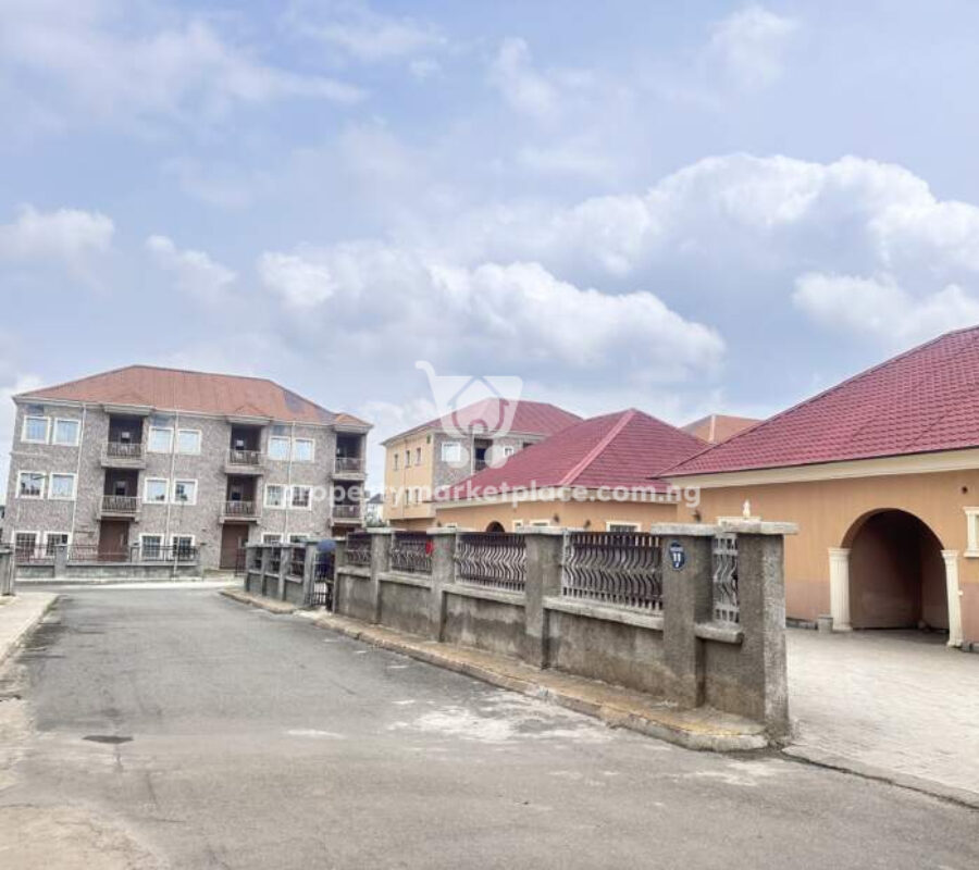 14 detached terrace duplexes & 14 detached bungalows