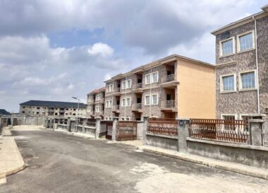 14 detached terrace duplexes & 14 detached bungalows
