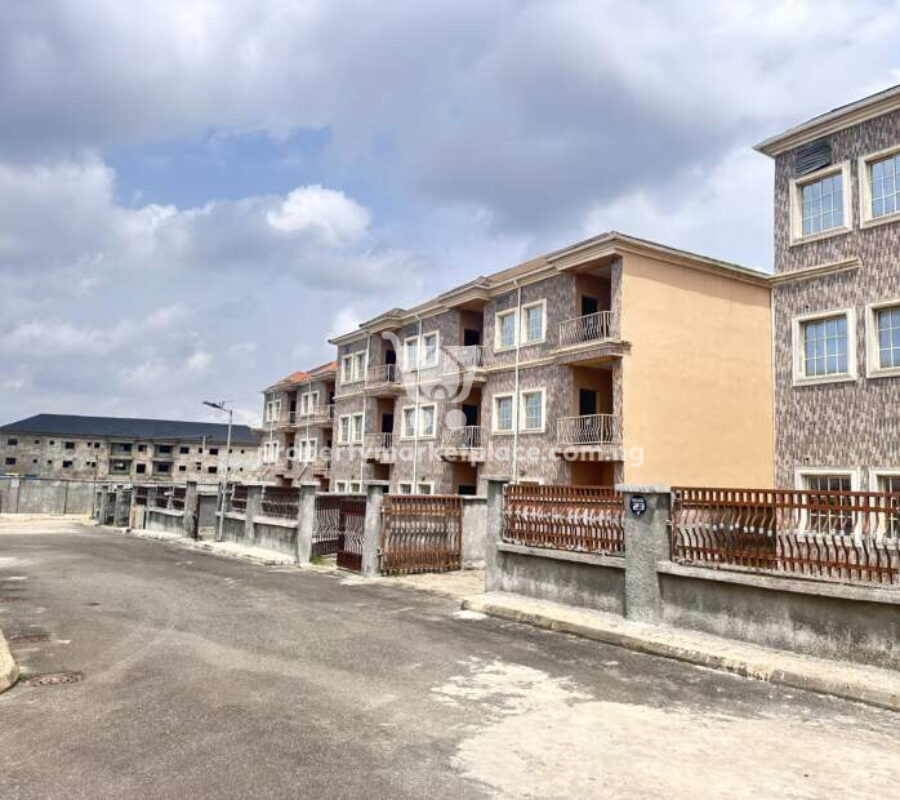 14 detached terrace duplexes & 14 detached bungalows