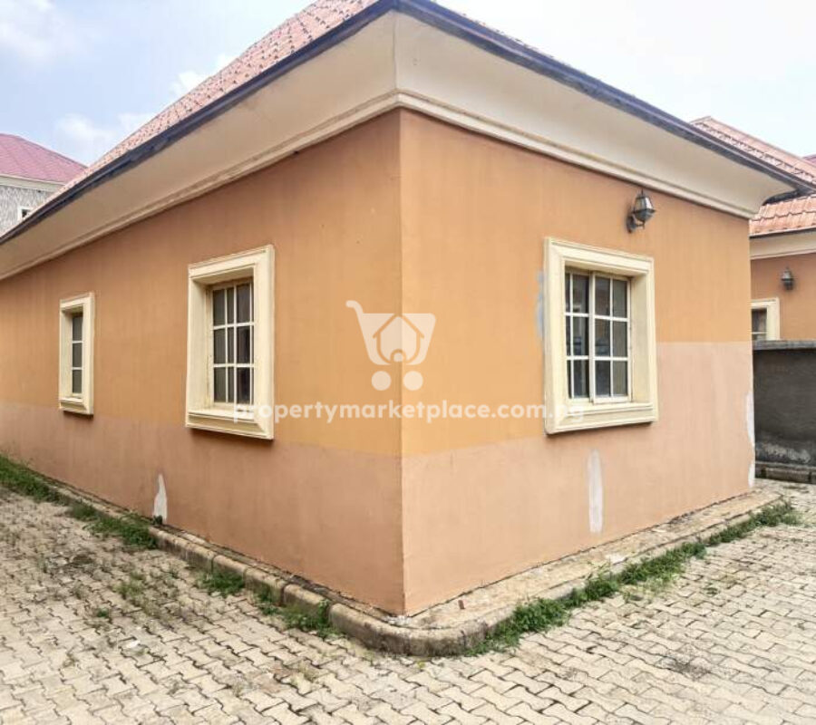 14 detached terrace duplexes & 14 detached bungalows