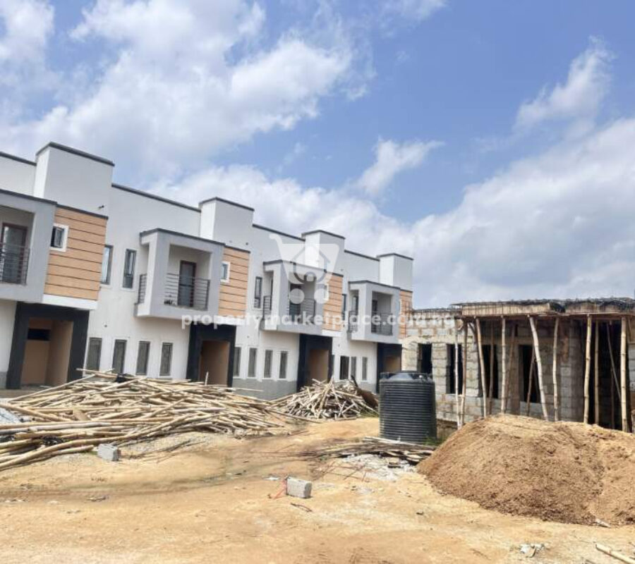 Luxury 4 bedroom terrace duplex in a nice area