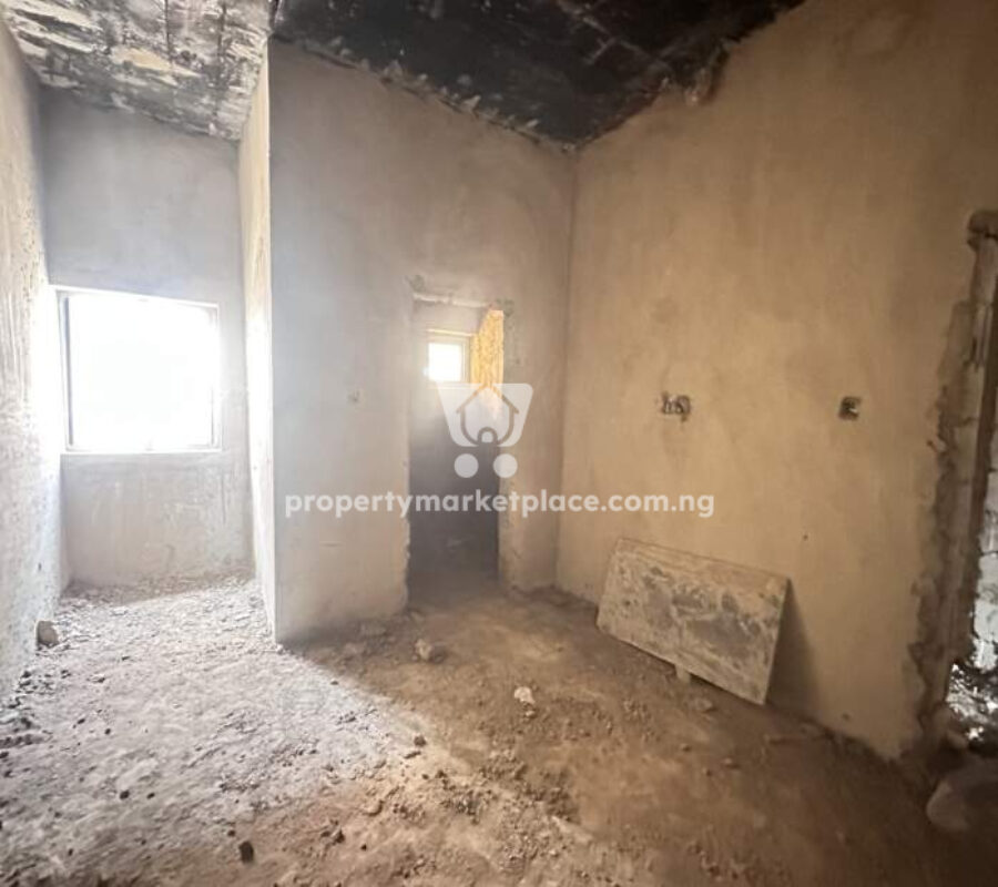 Luxury 4 bedroom terrace duplex in a nice area