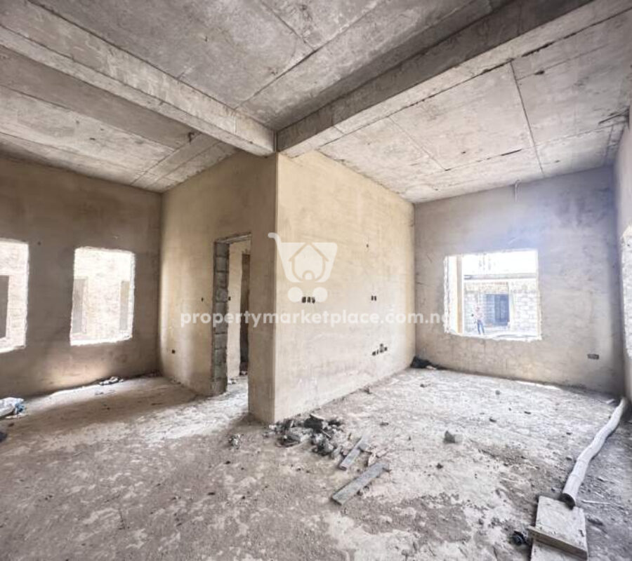 5 bedroom detached duplex with a room boys in a nice area