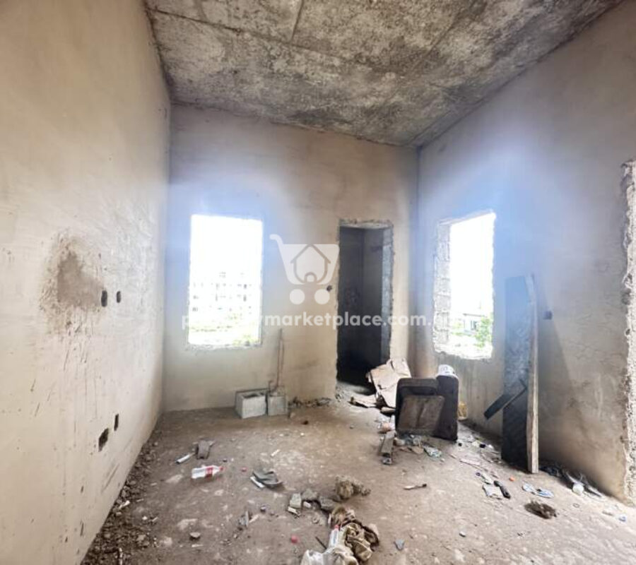 5 bedroom detached duplex with a room boys in a nice area