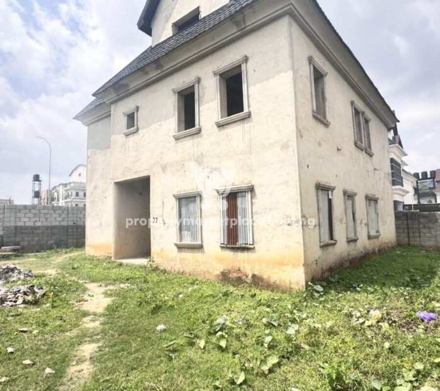 Solidly built 5 bedroom detached duplex with a room Bq