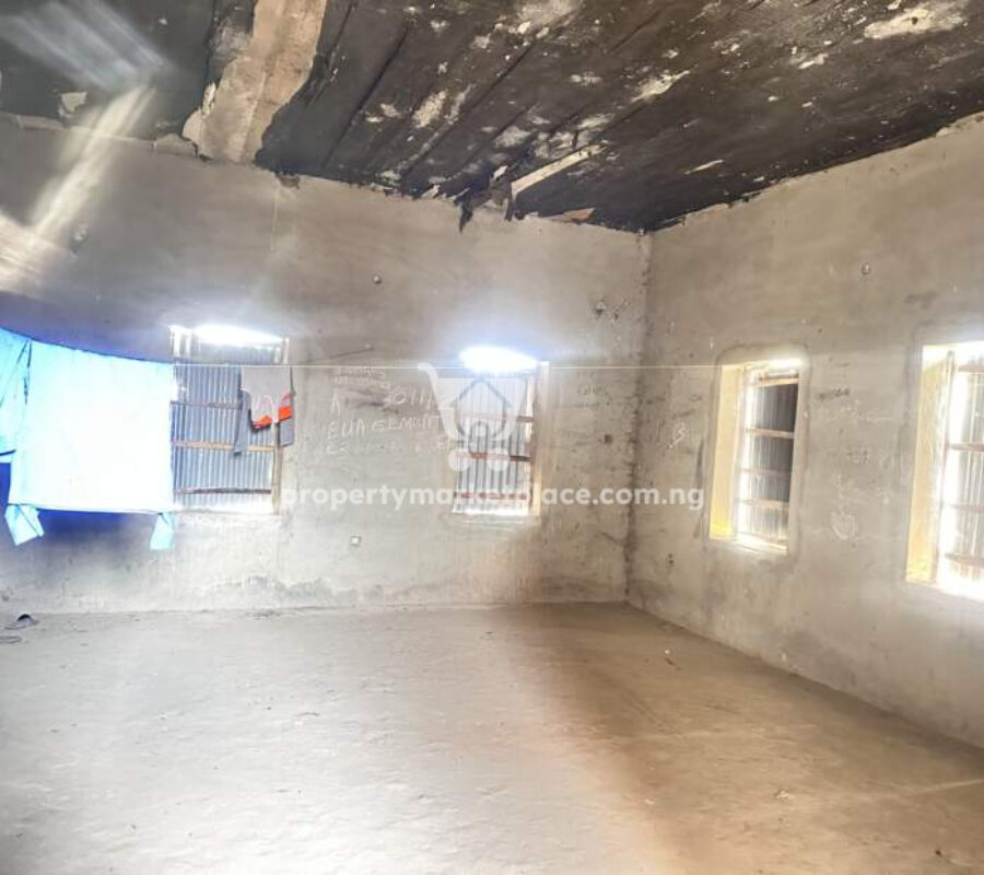 Solidly built 5 bedroom detached duplex with a room Bq