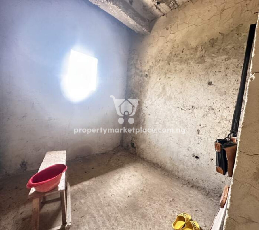 Solidly built 5 bedroom detached duplex with a room Bq