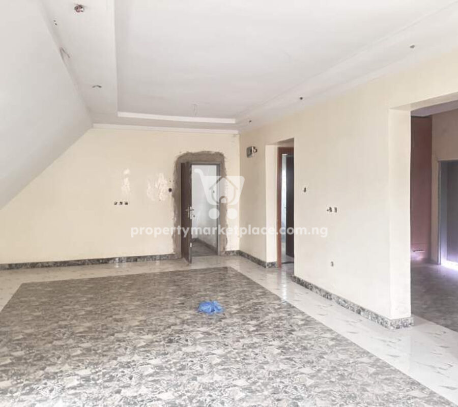 Newly built 5 bedroom detached duplex with penthouse
