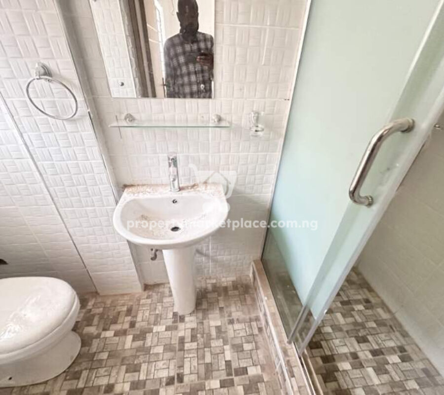 Classy and spacious 4 bedroom semi detached duplex
