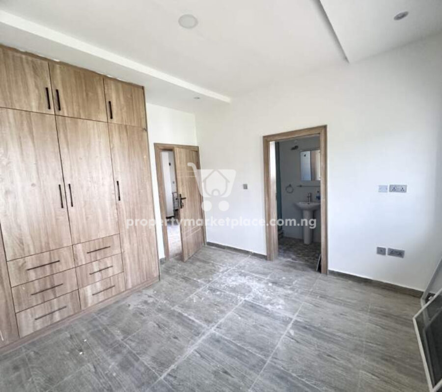 Classy and spacious 4 bedroom semi detached duplex
