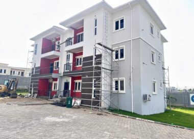 Luxurious 2 bedroom flat in a secured estate