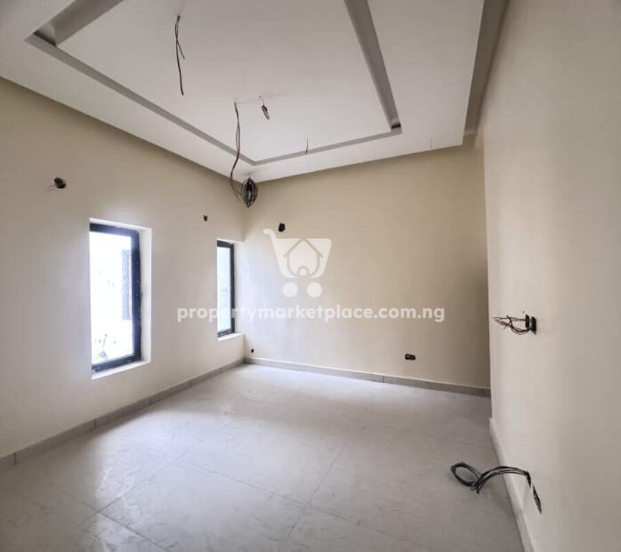 Solidly built & luxurious 5 bedroom terrace duplex with Bq