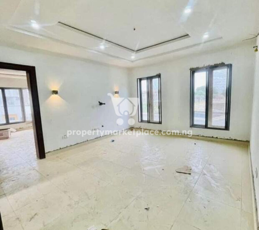 Contemporary 5 bedroom detached duplex with Bq