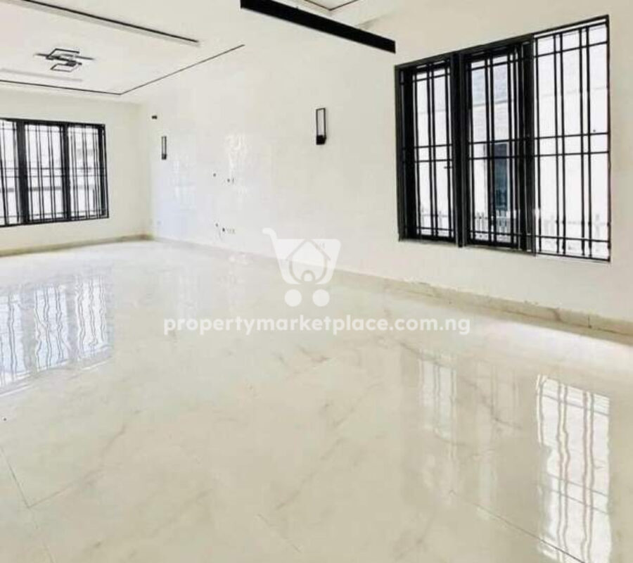 Contemporary 5 bedroom detached duplex with Bq