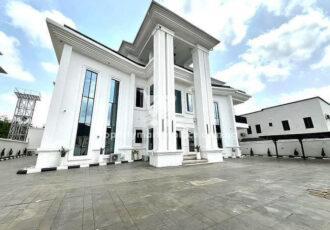 Lavishly finished 11 bedroom mansion with 2 rooms Bq
